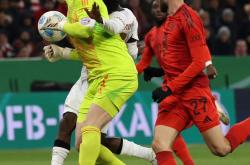 球速中国官网 -风云突变！勒沃库森今夜远射贴柱；德国杯版图或变；质疑声仍在；更衣室氛围转暖(足球国足开除奖励远射必进卡叶辰笔趣阁)