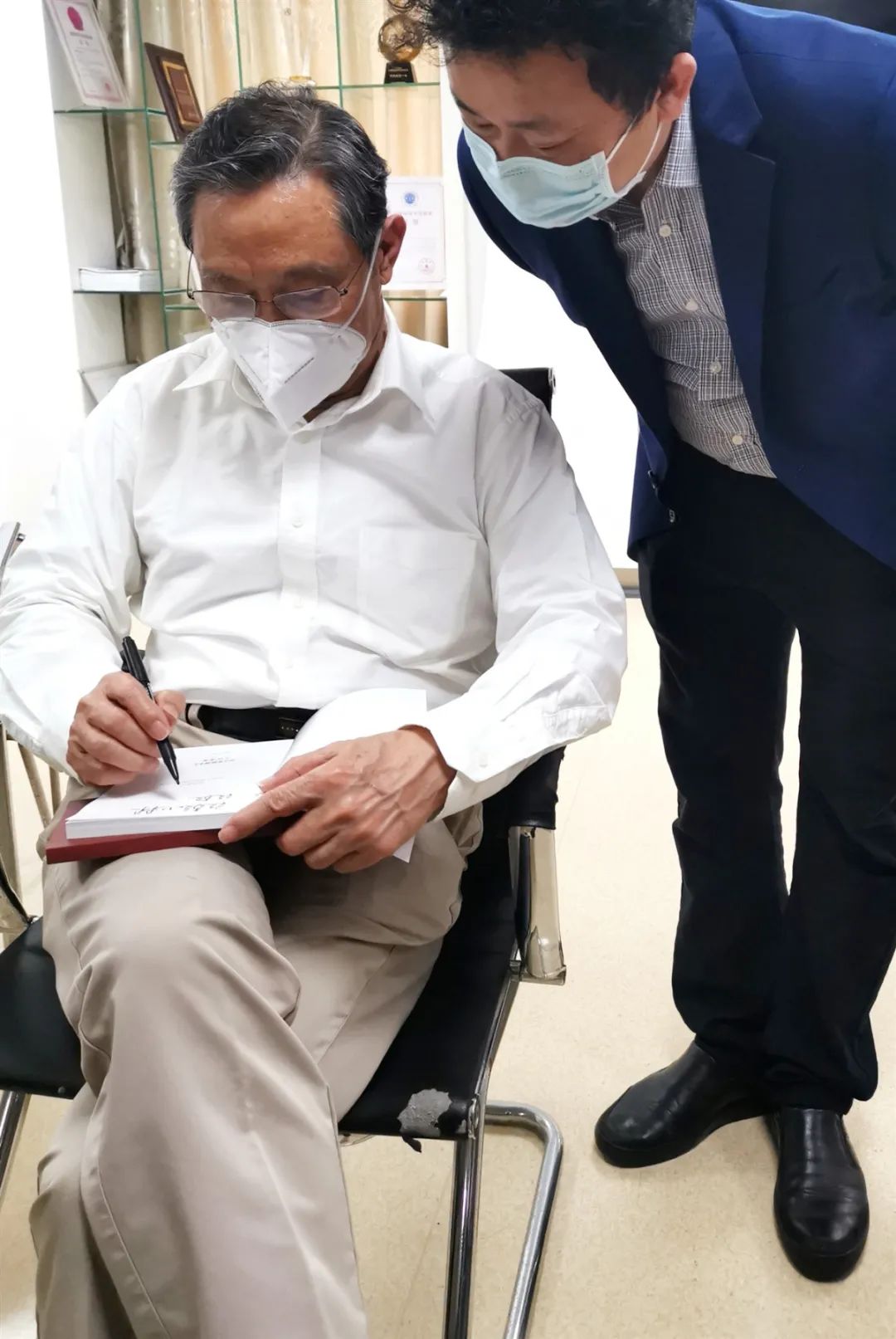 CBA季后赛关键时刻走向成谜,阿斯顿维拉主帅复盘,管理层满意,医务组通报恢复(阿斯顿维拉吧百度贴吧) CBA季后赛关键时刻走向成谜,阿斯顿维拉主帅复盘,管理层满意,医务组通报恢复(阿斯顿维拉吧百度贴吧)