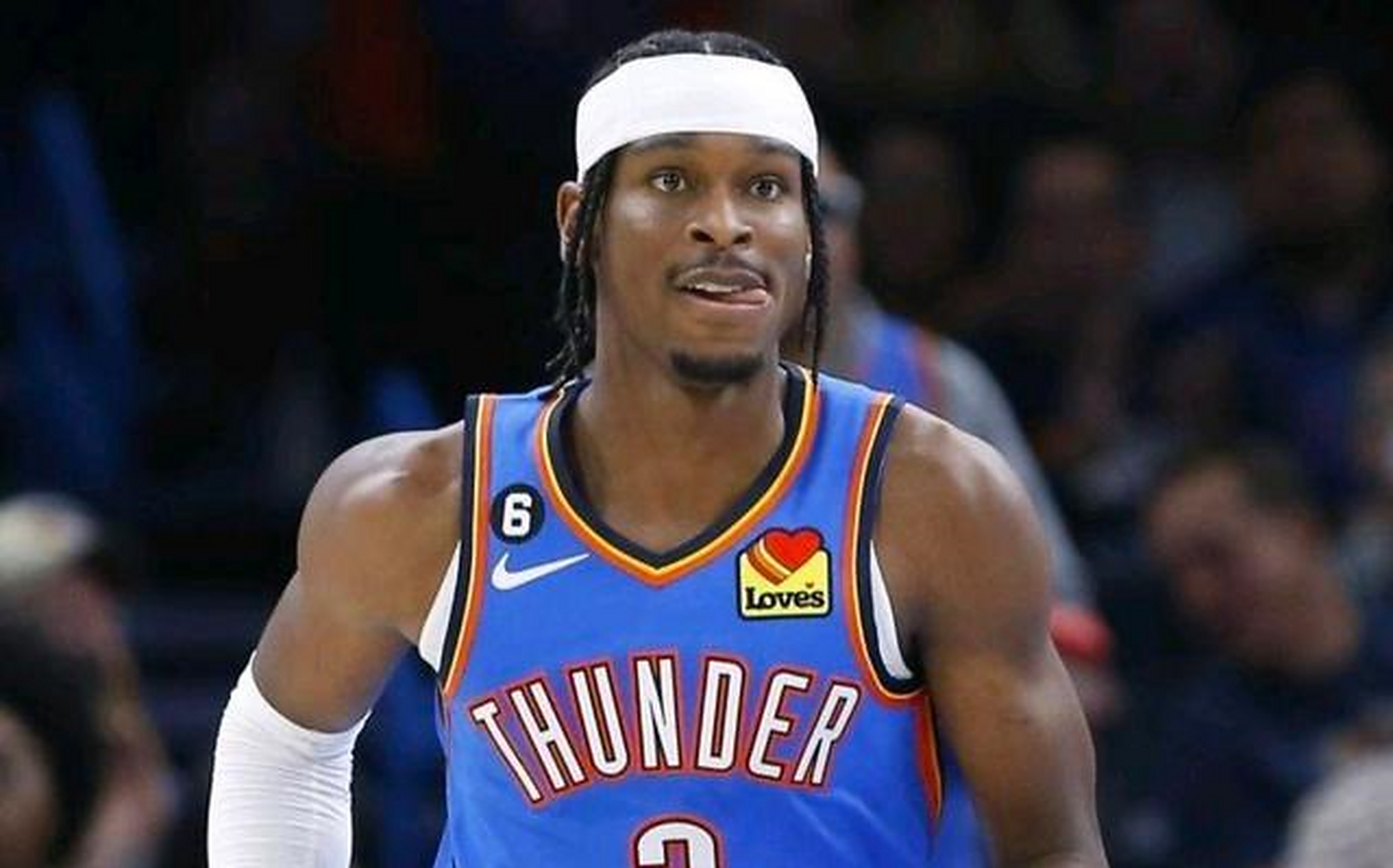 英超赛程吃紧，俄克拉荷马雷霆清晨官宣签约，质疑声仍在，控场能力受关注的简单介绍