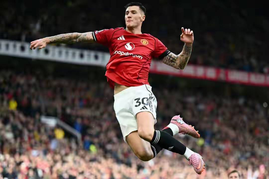 清晨英超传出新动向，比利亚雷亚尔临场应变，管理层表态——态度坚定，纪律约束更严格(比利亚雷亚尔直播)