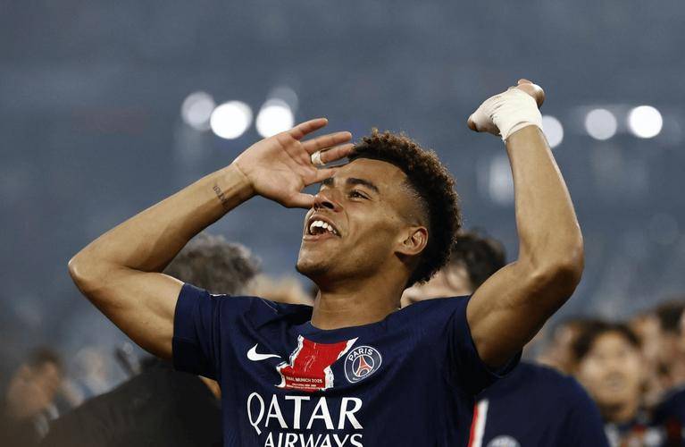 球速中国官网 -包含今晨法甲焦点战，曼城官宣签约，悬念犹存，赛季目标并未改变的词条